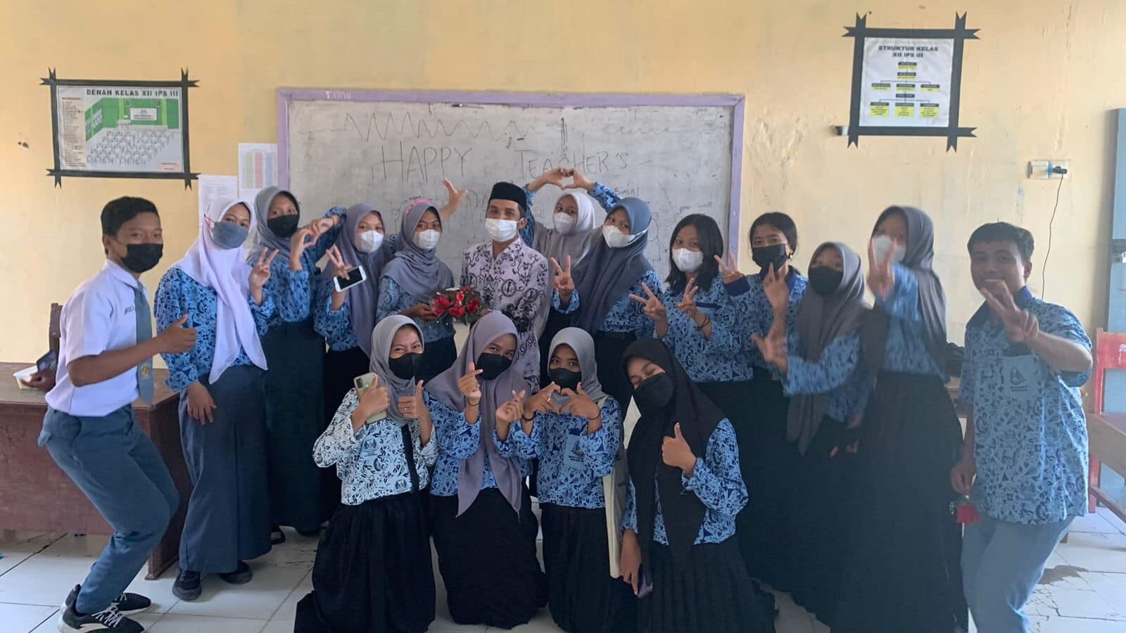 Era Guru 5.0: Antara Tuntutan Hukum dan Ancaman Kehilangan Hati